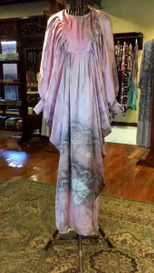 Nina Kaftan by Dian Pelangi LIMITED EDITION Busana Muslim Maxi Dress Gamis Abaya Gaun Outfit Pesta Pernikahan Kondangan Casual Formal Wanita Hijaber Cantik Anggun Modis Modern Elegan Mewah Model Korea Terbaru Motif Jumputan Sasirangan Hand Made Kekinian