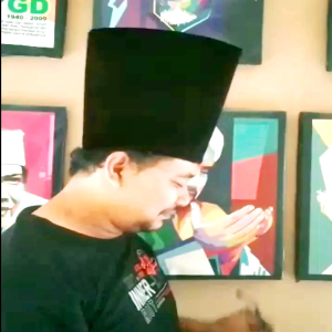 Songkok hitam peci tinggi 11cm-15cm: Aksesoris Pakaian Pria