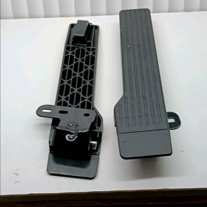 Pedal Gas Dyna Saurus Hino Dutro: Aksesoris Truk Berkualitas