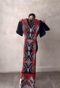 TERBARU DRESS TENUN WANITA KEKINIAN