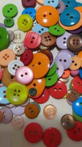 100 pcs Mix size round Buttons mix colors for sewing crafts findings accessories 10 - 20 mm