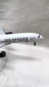 Air Canada Airplane with Landing Gear B787 Diecast Aircraft Model Toy Collection
