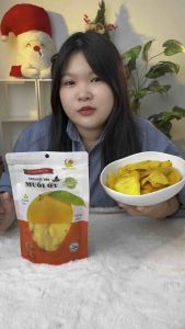 [ĂN LÀ GHIỀN]Xoài sấy dẻo vị muối ớt nguyên miếng hàng đẹp tiêu chuẩn xuất khẩu HỘP 350G - Viza Food