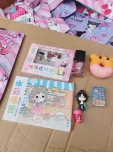 Túi Quà Bất Ngờ Thú Sarino Surprise Cute Nhiều Món Bên Trong