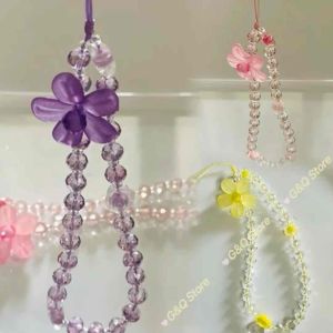 Dây Đeo Điện Thoại Phối Hạt Pha Lê & Charm Dễ Thương – Phụ Kiện Xinh Xắn Hot Trend