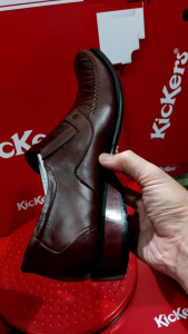 Sepatu kulit Kickers Casual Formal Santai Kantor Kuliah Kerja Dinas Pantofel Vantopel 605