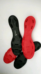 Outsole & Bahan Lentur Sepatu Sepak Bola
