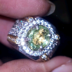 Batu Natural Top Quality Luster Apple Green Tourmaline Mozambique No Treatment