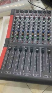 Mixer bàn Yamaha MR8 dành cho sân khấu chuyên nghiệp - sản phẩm nhập khẩu loại 1 - Gia Khang Shop