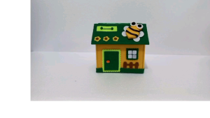 Celengan Flanel Tabungan Anak Bentuk Rumah Karakter Lebah