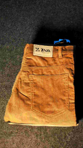 Celana Corduroy Pria: Desain & Bahan