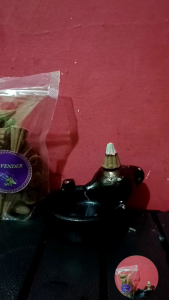 BUHUR KERUCUT ISI 25 PICIS ASAP ATAS DAN BAWAH PENGHARUM RUANGAN ACARA RITUAL KEAGAMAAN