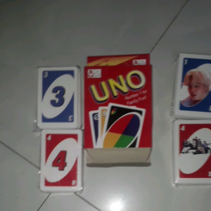 Trò chơi_một bộ bài UNoo_có 108 thẻ bài bằng giấy bóng cứng rất đẹp