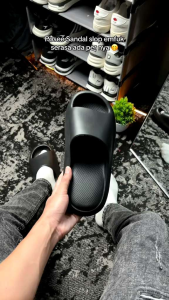 SANDAL SLIP-ON POSEE UNTUK PRIA DAN WANITA
