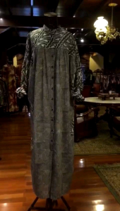 Dania Kaftan by Dian Pelangi LIMITED EDITION Busana Muslim Baju Maxi Dress Gamis Abaya Gaun Outfit Busui Pesta Pernikahan Kondangan Casual Formal Wanita Hijaber Cantik Anggun Modis Modern Elegan Mewah Model Korea Terbaru Motif Batik Cap Hand Made Kekinian