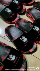 Sandal Anak: Pilihan Terbaik untuk Si Kecil