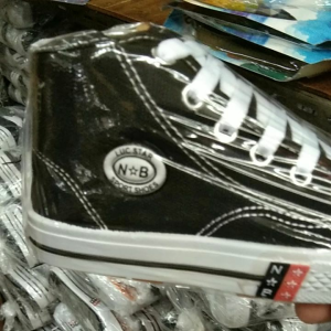 sepatu sekola import n/b hitam putih bot sepatu top seller produk terlaris