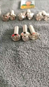 อารัตน์นอตซิ่ง น็อตยึดปิดกันตก Giorno สแตนเลส ขัดเงา มี3ลาย ราคาต่อ 1ชุด มี 3ตัว