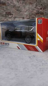Mô hình xe Lexus Lx600 tỉ lệ 1:24 CHIMEI