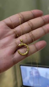 PAWNABLE 18K Saudi Gold Fine Tauco Chain(thin)with 18K Curved-Serpent Pendant(Open back)✨