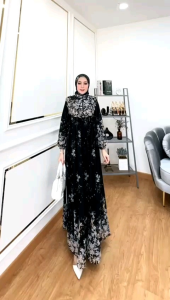 Uniwafda Gamis Shanum 1 Set Hijab Segiempat Ceruty Babydoll Lapis Furing by Glamz