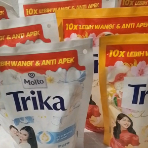 Trika Molto pelembut pewangi pakaian setrika 300ml