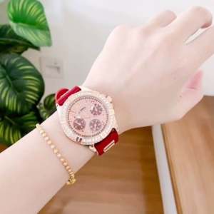 นาฬิกา GENEVA  เจนีวา เเบรนด์แท้ สไตล์เกรสปัดกลิตเตอร์ สายขิลิโคนนิ่มใส่สบาย ตั้งเวลาให้เเถมฟรีถุงฝ้าสำหรับใส่นาฬิกา