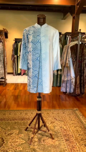 Afika Tunik Viscos by Dian Pelangi LIMITED EDITION Baju Blouse Atasan Kemeja Blus Hijab Kerja Kantor Casual Formal Pesta Pernikahan Kondangan Lebaran Wanita Hijaber Cantik Anggun Modis Modern Simple Elegan Mewah Model Korea Terbaru Motif Batik Kekinian