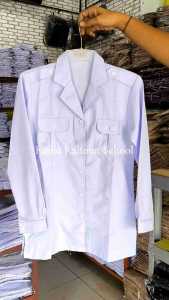 Baju Kemeja Putih Wanita Saku Atas PDH ASN PNS Pegawai Guru Kerja Seragam Dinas Terbaru\\n\\n Apa Itu Kemeja Wanita Saku Atas?\\nKemeja wanita saku atas adalah jenis kemeja yang memiliki saku di bagian atas dada. Kemeja ini biasanya digunakan oleh wanita yang bekerja di berbagai bidang, seperti pegawai negeri sipil (PNS), guru, atau pegawai perusahaan. Kemeja wanita saku atas memiliki beberapa keunggulan dibandingkan kemeja biasa.\\n\\n Perbedaan Kemeja Wanita Saku Atas dengan Kemeja Biasa\\nKemeja wanita saku atas memiliki beberapa perbedaan dengan kemeja biasa. Pertama, kemeja wanita saku atas memiliki saku di bagian atas dada, sedangkan kemeja biasa mungkin tidak memiliki saku atau memiliki saku di bagian samping. Kedua, kemeja wanita saku atas biasanya lebih longgar di bagian dada dan pinggang, sehingga lebih nyaman dikenakan oleh wanita. Ketiga, kemeja wanita saku atas biasanya tersedia dalam berbagai warna dan motif, sehingga dapat disesuaikan dengan kebutuhan dan selera pribadi.\\n\\n Keunggulan Kemeja Wanita Saku Atas\\nKemeja wanita saku atas memiliki beberapa keunggulan dibandingkan kemeja biasa. Pertama, kemeja wanita saku atas lebih nyaman dikenakan karena memiliki saku di bagian atas dada, sehingga dapat menyimpan barang-barang kecil seperti pensil atau buku catatan. Kedua, kemeja wanita saku atas lebih modis dan fashionable, sehingga dapat meningkatkan penampilan profesional Anda. Ketiga, kemeja wanita saku atas dapat digunakan untuk berbagai acara, mulai dari acara formal hingga acara santai.\\n\\n Kemeja Wanita untuk Kerja: Pilihan Terbaik\\nKemeja wanita untuk kerja adalah pilihan terbaik bagi wanita yang bekerja di berbagai bidang. Kemeja wanita untuk kerja memiliki beberapa keunggulan dibandingkan pakaian lainnya.\\n\\n Mengapa Memilih Kemeja Wanita untuk Kerja\\nAda beberapa alasan mengapa Anda harus memilih kemeja wanita untuk kerja. Pertama, kemeja wanita untuk kerja dapat meningkatkan penampilan profesional Anda, sehingga dapat meningkatkan citra perusahaan Anda. Kedua, kemeja wanita untuk kerja dapat meningkatkan rasa percaya diri Anda, sehingga dapat meningkatkan performa kerja Anda. Ketiga, kemeja wanita untuk kerja dapat meningkatkan kenyamanan Anda saat bekerja, sehingga dapat meningkatkan produktivitas Anda.\\n\\n Cara Memilih Kemeja Wanita untuk Kerja yang Tepat\\nAda beberapa hal yang perlu Anda pertimbangkan saat memilih kemeja wanita untuk kerja yang tepat. Pertama, pilih kemeja yang sesuai dengan bentuk tubuh Anda. Kemeja yang pas dan nyaman akan membuat Anda merasa lebih percaya diri dan nyaman saat bekerja. Kedua, pilih kemeja yang sesuai dengan warna kulit Anda. Kemeja yang sesuai dengan warna kulit Anda akan membuat Anda terlihat lebih menarik dan profesional. Ketiga, pilih kemeja yang sesuai dengan acara atau situasi kerja Anda. Kemeja yang sesuai dengan acara atau situasi kerja Anda akan membuat Anda terlihat lebih profesional dan cocok dengan lingkungan kerja Anda.\\n\\n Baju Kemeja Putih Wanita PDH ASN: Solusi Seragam Kerja\\nBaju kemeja putih wanita PDH ASN adalah solusi seragam kerja bagi pegawai negeri sipil (PNS) dan guru. Baju kemeja putih wanita PDH ASN memiliki beberapa keunggulan dibandingkan pakaian lainnya.\\n\\n Pentingnya Memilih Baju Kemeja Putih Wanita PDH ASN yang Tepat\\nAda beberapa alasan mengapa Anda harus memilih baju kemeja putih wanita PDH ASN yang tepat. Pertama, baju kemeja putih wanita PDH ASN dapat meningkatkan citra institusi Anda, sehingga dapat meningkatkan kepercayaan masyarakat terhadap institusi Anda. Kedua, baju kemeja putih wanita PDH ASN dapat meningkatkan rasa percaya diri Anda, sehingga dapat meningkatkan performa kerja Anda. Ketiga, baju kemeja putih wanita PDH ASN dapat meningkatkan kenyamanan Anda saat bekerja, sehingga dapat meningkatkan produktivitas Anda.\\n\\n Cara Memilih Baju Kemeja Putih Wanita PDH ASN yang Sesuai\\nAda beberapa hal yang perlu Anda pertimbangkan saat memilih baju kemeja putih wanita PDH ASN yang sesuai. Pertama, pilih baju kemeja putih wanita PDH ASN yang sesuai dengan bentuk tubuh Anda. Baju kemeja putih wanita PDH ASN yang pas dan nyaman akan membuat Anda merasa lebih percaya diri dan nyaman saat bekerja. Kedua, pilih baju kemeja putih wanita PDH ASN yang sesuai dengan warna kulit Anda. Baju kemeja putih wanita PDH ASN yang sesuai dengan warna kulit Anda akan membuat Anda terlihat lebih menarik dan profesional. Ketiga, pilih baju kemeja putih wanita PDH ASN yang sesuai dengan acara atau situasi kerja Anda. Baju kemeja putih wanita PDH ASN yang sesuai dengan acara atau situasi kerja Anda akan membuat Anda terlihat lebih profesional dan cocok dengan lingkungan kerja Anda.\\n\\n Seragam Kerja PNS dan Guru: Pilihan Terbaik\\nSeragam kerja PNS dan guru adalah pilihan terbaik bagi pegawai negeri sipil (PNS) dan guru. Seragam kerja PNS dan guru memiliki beberapa keunggulan dibandingkan pakaian lainnya.\\n\\n Mengapa Memilih Seragam Kerja PNS dan Guru\\nAda beberapa alasan mengapa Anda harus memilih seragam kerja PNS dan guru. Pertama, seragam kerja PNS dan guru dapat meningkatkan citra institusi Anda, sehingga dapat meningkatkan kepercayaan masyarakat terhadap institusi Anda. Kedua, seragam kerja PNS dan guru dapat meningkatkan rasa percaya diri Anda, sehingga dapat meningkatkan performa kerja Anda. Ketiga, seragam kerja PNS dan guru dapat meningkatkan kenyamanan Anda saat bekerja, sehingga dapat meningkatkan produktivitas Anda.\\n\\n Cara Memilih Seragam Kerja PNS dan Guru yang Tepat\\nAda beberapa hal yang perlu Anda pertimbangkan saat memilih seragam kerja PNS dan guru yang tepat. Pertama, pilih seragam kerja PNS dan guru yang sesuai dengan bentuk tubuh Anda. Seragam kerja PNS dan guru yang pas dan nyaman akan membuat Anda merasa lebih percaya diri dan nyaman saat bekerja. Kedua, pilih seragam kerja PNS dan guru yang sesuai dengan warna kulit Anda. Seragam kerja PNS dan guru yang sesuai dengan warna kulit Anda akan membuat Anda terlihat lebih menarik dan profesional. Ketiga, pilih seragam kerja PNS dan guru yang sesuai dengan acara atau situasi kerja Anda. Seragam kerja PNS dan guru yang sesuai dengan acara atau situasi kerja Anda akan membuat Anda terlihat lebih profesional dan cocok dengan lingkungan kerja Anda.\\n\\n Baju Seragam Dinas Terbaru: Solusi Seragam Kerja Modern\\nBaju seragam dinas terbaru adalah solusi seragam kerja modern bagi pegawai negeri sipil (PNS), guru, atau pegawai perusahaan. Baju seragam dinas terbaru memiliki beberapa keunggulan dibandingkan pakaian lainnya.\\n\\n Mengapa Memilih Baju Seragam Dinas Terbaru\\nAda beberapa alasan mengapa Anda harus memilih baju seragam dinas terbaru. Pertama, baju seragam dinas terbaru dapat meningkatkan citra institusi Anda, sehingga dapat meningkatkan kepercayaan masyarakat terhadap institusi Anda. Kedua, baju seragam dinas terbaru dapat meningkatkan rasa percaya diri Anda, sehingga dapat meningkatkan performa kerja Anda. Ketiga, baju seragam dinas terbaru dapat meningkatkan kenyamanan Anda saat bekerja, sehingga dapat meningkatkan produktivitas Anda.\\n\\n Cara Memilih Baju Seragam Dinas Terbaru