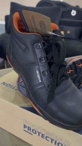 Delta Plus Simba S3 SRC Water Resistant Safety Shoes Foot Protection Nitrile Sole Toe Cap Construction Shoes Oil Resistant Slip Resistant Steel Plate