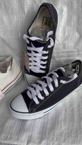 รองเท้าผ้าใบ รองเท้าผ้าใบแฟชั่น ยี่ห้อLeo Group