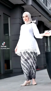Mula Store Setelan Kebaya dan Rok Tulle Kebaya Azkia - Pakaian Tradisional - Baju Kebaya Tile Terbaru - Atasan Kebaya Wanita Brukat