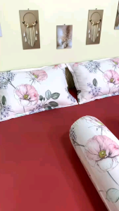 Sprei Kaos Confetti Karet Keliling + Sarung Bantal Guling Katun Motif Viola