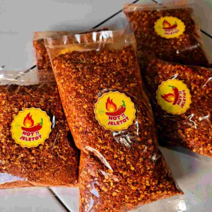 CABE BUBUK KASAR /chilli flakes hot jeletot kemasan 100gram enak dan pedas