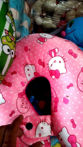 BONEKA BANTAL LEHER KEPALA MINNIE MOUSE KEROPI HELLO KITTY AKSESORIS DASHBOARD SOFA KENDARAAN ALL VARIAN WARNA BAHAN LEMBUT DAN HALUS TEBAL NYAMAN UNTUK MOBIL SET HADIAH ULTAH KADO MAINAN