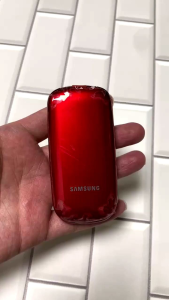 Ditukoni Samsung caramel e1270 gt-e1270 flip dual sim sm bgus e1272