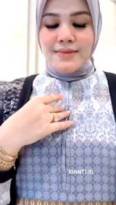 LILY DRESS BY RIANTY