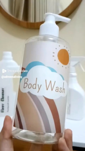 botol pump refill sabun mandi cair cuci tangan 500 ml estetik aesthetic body wash isi ulang bottle kosong minimalist souvenir hampers hadiah lucu unik