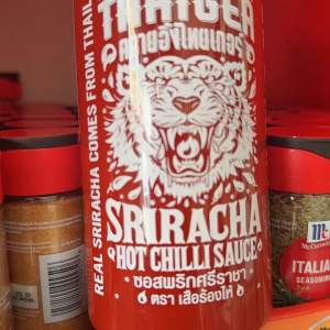 Crying Thaiger Sriratcha Hot Chili Sauce From Thailand 740ml