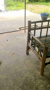 โซฟาไม้ไผ่ ยาว 150 กว้าง 70 สูง 90 เซนติเมตร ความสูง 45 เซนติเมตร ขัด และเคลือบเงา แข็งแรง ราคาคุ้มค่า