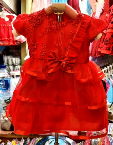 Gaun baby mutiara tile