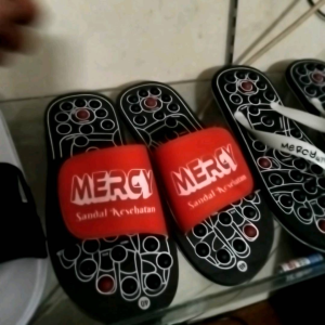 Sandal Rematik Kesehatan: Solusi Nyaman & Ergonomis