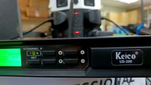 KEICO UD-200 UHF Wireless Microphone With Rechargable Battery