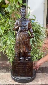 Tượng Trần Quốc Tuấn Gỗ Mun thật 100% Liền khối kích thước cao 30.40.50.60cm