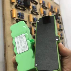 PIN  ROBOT HÚT BỤI IROBOT ROOMBA 500 600 700 800 900 ( 7000MAH LG/SAMSUNG BẢO HÀNH 9 THÁNG)