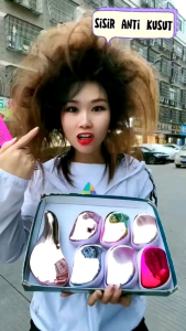 LUME UNTANGLED BRUSH: Sisir Rambut Anti Kusut