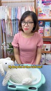 Nước tắm thảo dược Elemis chai 200ml