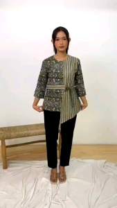 BLUS BATIK|BLOUSE|BLUS WANITA|ATASAN WANITA|BLOUSE TERBARU|BAJU ATASAN WANITA|BLUS BATIK KERIS|BAJU KERJA|BLUS KANTOR|SERAGAM BATIK|BATIK SOLARIS