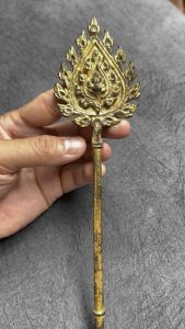 ตาลปัตร สำหรับพระรัตนะ หน้าตัก 8-10 นิ้ว เทด้วยเนื้อตะกั่วปิดทองคำเปลวแท้ (สำหรับตกแต่งพระ)