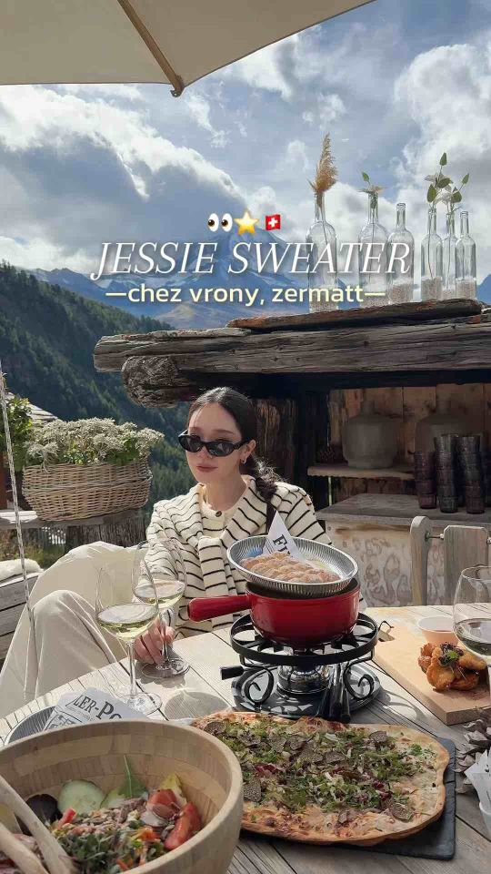 Jessie sweater สเวตเตอร์ตัวลายสไตล์สาวเกาหลี มีกิมมิคผ้าพันคอแต่ง